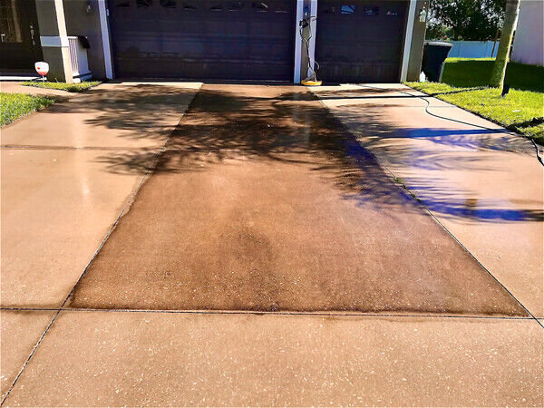 Concrete Cleaning Services in Lakewood Ranch, FL (1)