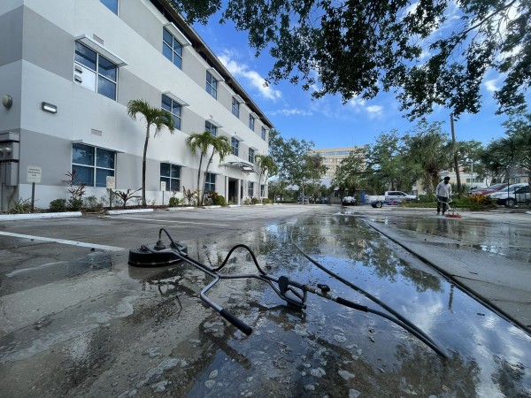 Commercial Pressure Washing in Sarasota, FL (1)