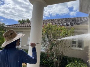 Residential Pressure Washing in Gulf Gate Estates, FL (2)