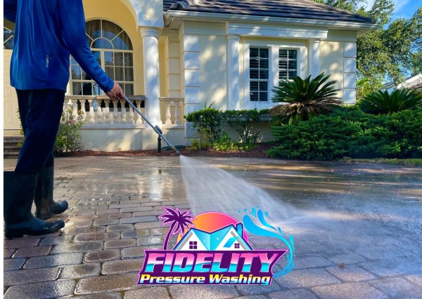 Pressure Washing in Sarasota Springs, FL (1)