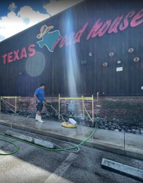 Commercial Pressure Washing in Sarasota by Fidelity Pressure Washing LLC